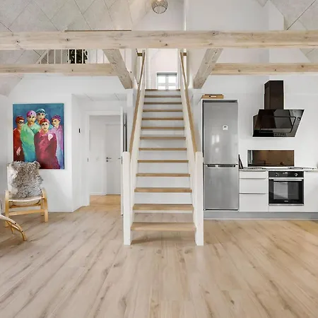 4 Bedroom Cozy In בית נופש סקאגן