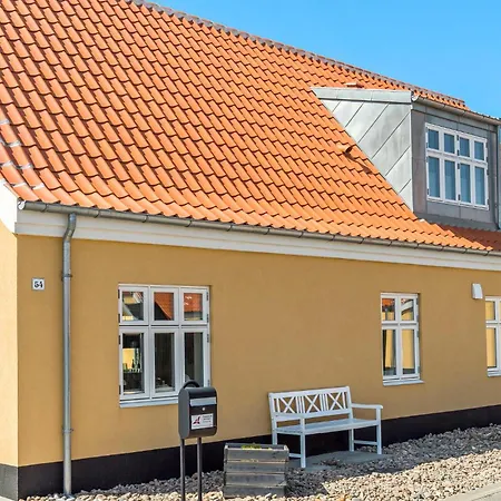 4 Bedroom Cozy In *