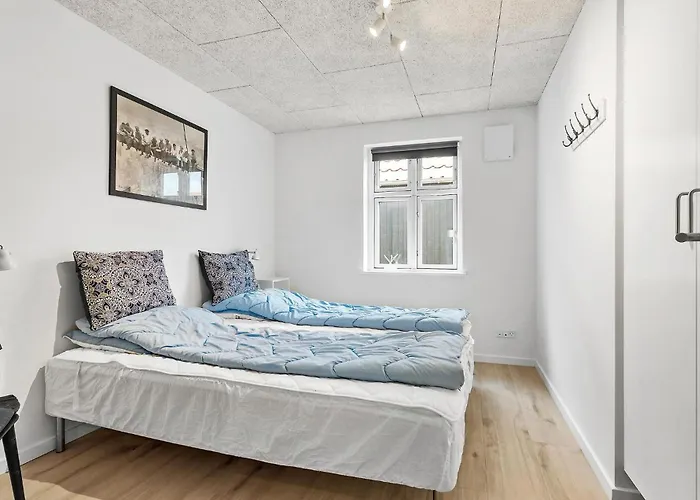 4 Bedroom Cozy In Σπίτι διακοπών *